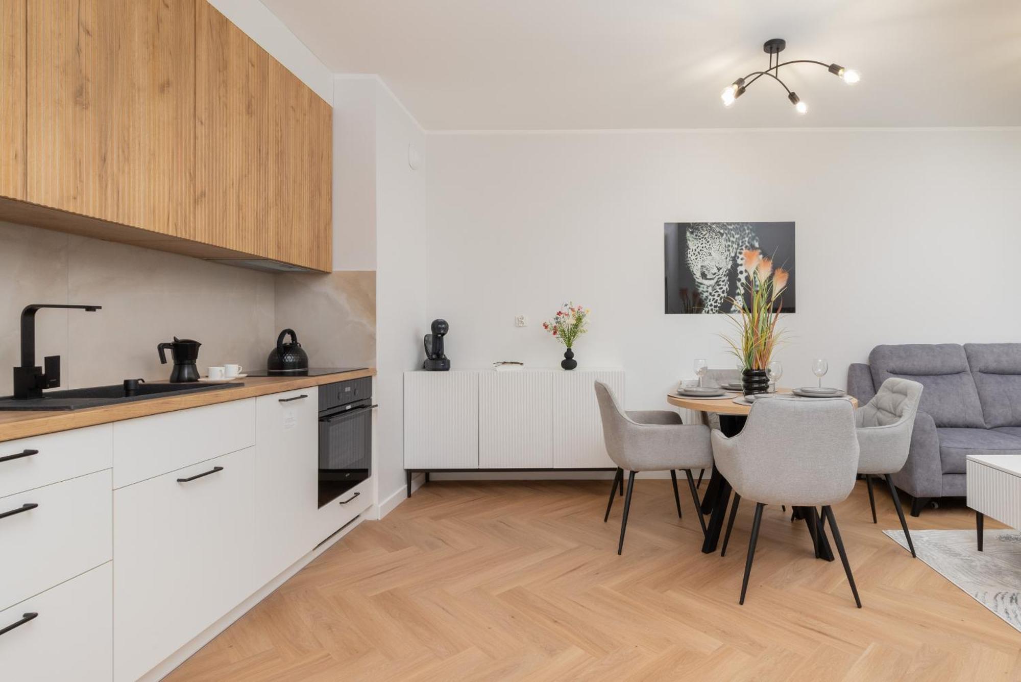 Nowa Letnica Comfortable Apartments With Balcony & Parking Gdansk By Noclegi Renters Exterior photo